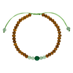 Herzchakra Armband aus beruhigenden Sandelholz Perlen und Aventurin Edelsteinen. Einheitsgröße durch den Makramee Verschluss.