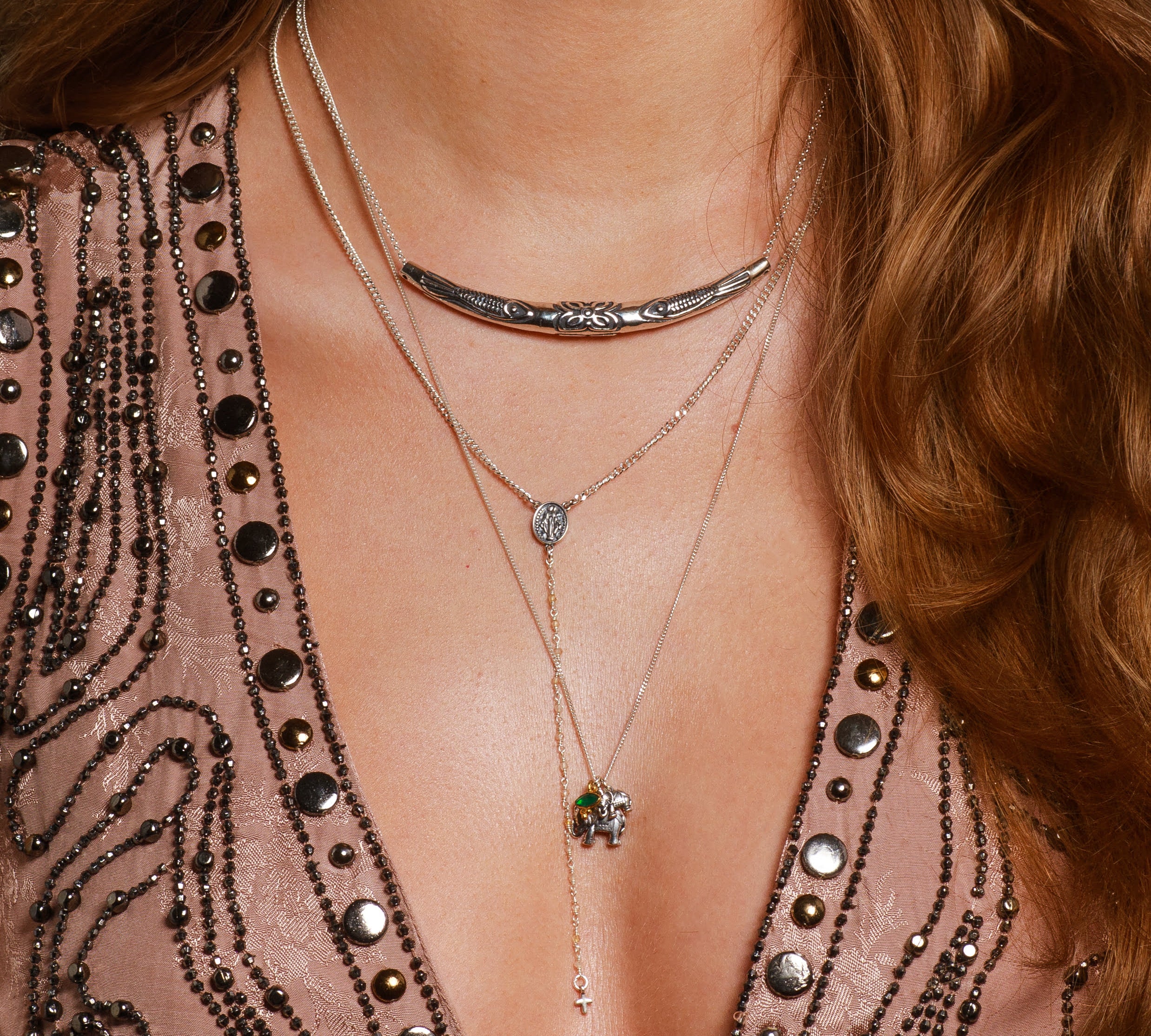 Moderne Rosenkranzkette aus Sterling Silber mit Citrin, Madonna-Amulett & Kreuz. Spirituelles Schmuckstück für Schutz und Klarheit.

