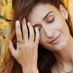 Edelstein Stretch-Ring mit heilenden Granat und Achat Edelsteinen.