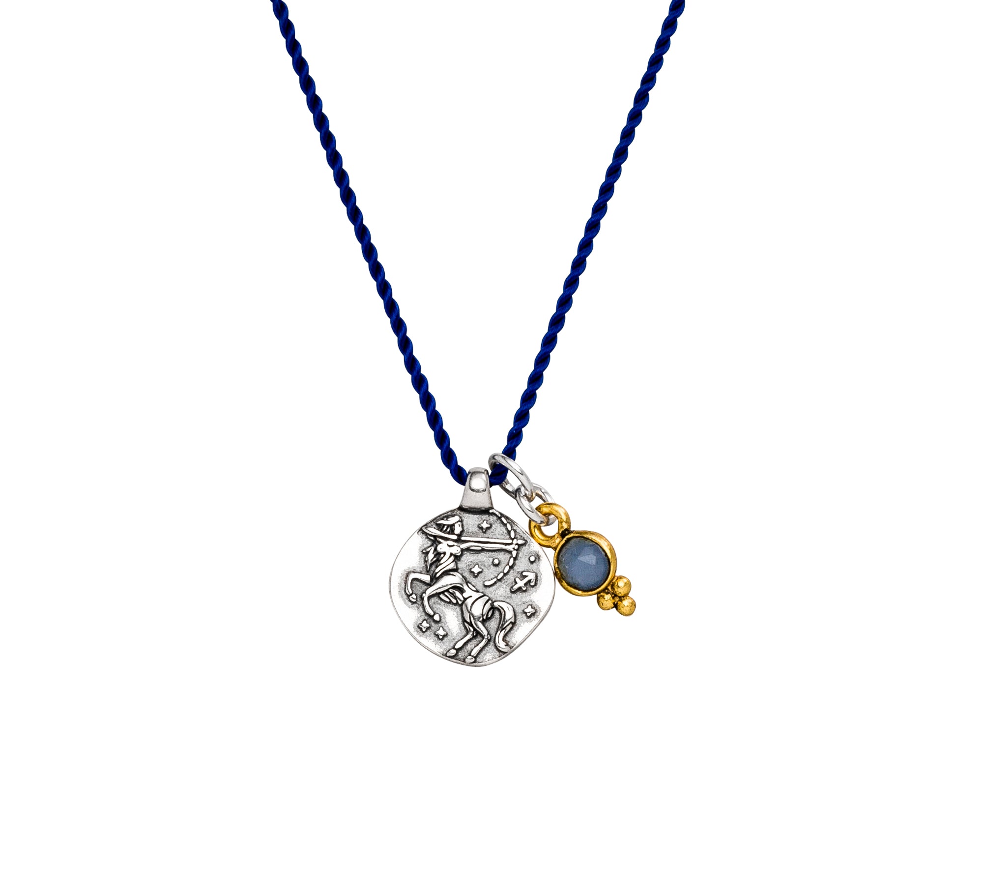 Sternzeichen Kette Schütze mit hellblauem Chalcedon in Silber oder Gold. Symbol für Freiheit, Optimismus, Wachstum und den Mut, deinem Herzen zu folgen. ✨♐️💙