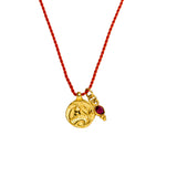 Sternzeichen Kette Steinbock mit Rubin. Symbol für Stärke, Ausdauer und Herzenskraft. Bedeutungsvoller Schmuck aus Silber oder Gold für dein Sternzeichen. ✨♑💗