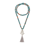 Karneol Mala für Energie & Balance. Holzperlen erden, Ganesha-Silberanhänger stärkt Mut und Neuanfang. Dein spiritueller Power-Begleiter.