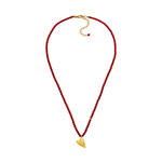 Korallen für Schutz, Lotus für Transformation, Kristall für Klarheit: Der „Open Hearts Shine“ Choker begleitet dich mit Liebe, Zuversicht und Licht.