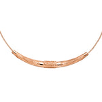Rosé vergoldeter Fische Choker aus Sterlingsilber: ein spiritueller Glücksbringer für Freiheit, Mut und Leichtigkeit. Kraftvoll, modern und perfekt zum Layern. Verstellbare Länge 38–43 cm.