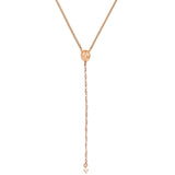 „PRAYER“ Kette in Roségold mit Rosenquarz: moderner Spirit-Schmuck für Selbstliebe, Zuversicht und Schutz. Ein stiller Begleiter voller Bedeutung im Alltag.