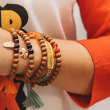 Shanti Armband Sandelholz-Stretch, Namasté Roségold & Granat