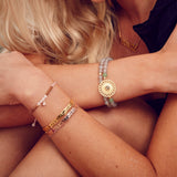 Mantra Armreif "Lokah Samastah" Kugelkette Gold