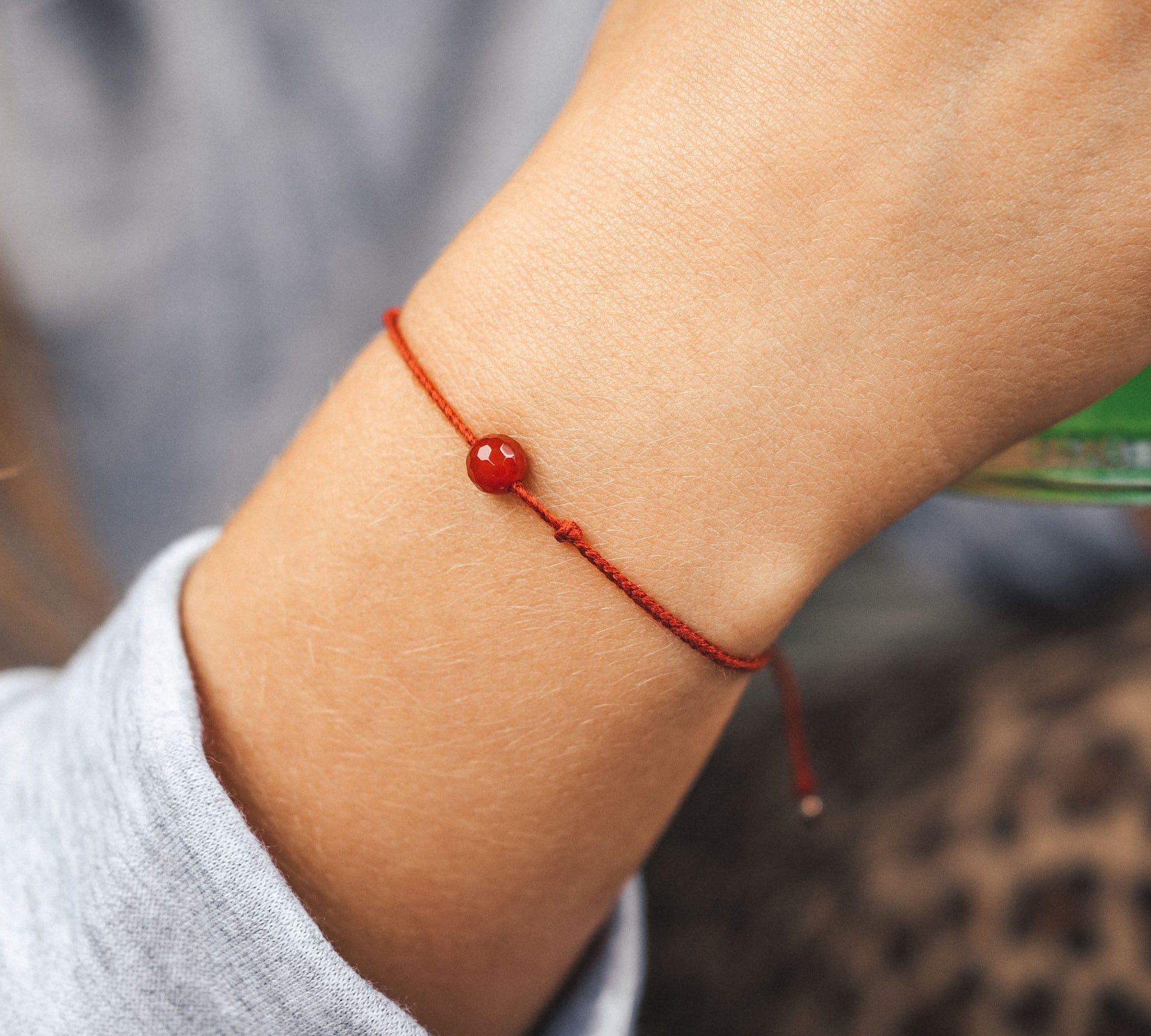 Größenverstellbares Sternzeichen Armband für Skorpion mit Karneol Stein, sowie erklärender Karte. Skorpion Geschenk!