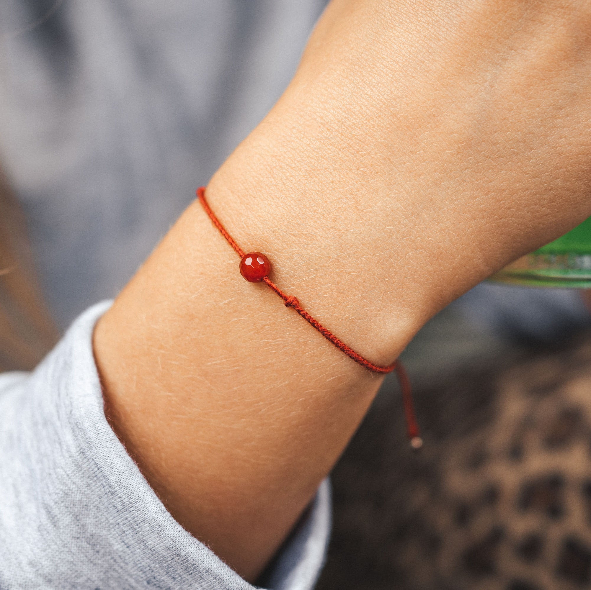 Größenverstellbares Sternzeichen Armband für Skorpion mit Karneol Stein, sowie erklärender Karte. Skorpion Geschenk!