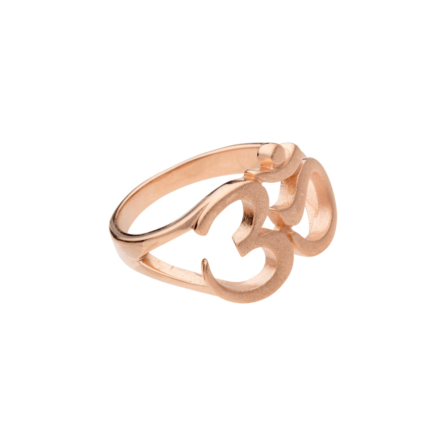 OM Ring aus 925er Sterlingsilber rosévergoldet in drei Größen.