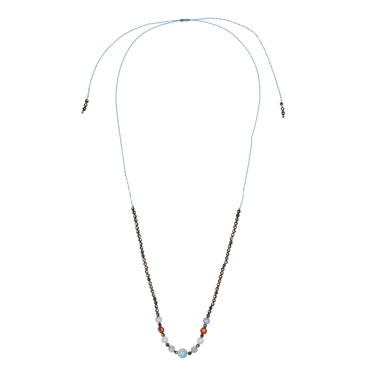 Längenverstellbare Choker-Kette mit Makramee Verschluss.