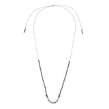 Längenverstellbare Choker-Kette mit Makramee Verschluss.