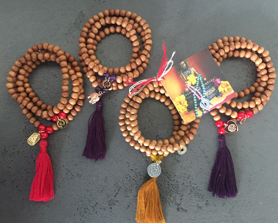 Bracciale elastico in legno di sandalo, ametista, oro rosa
