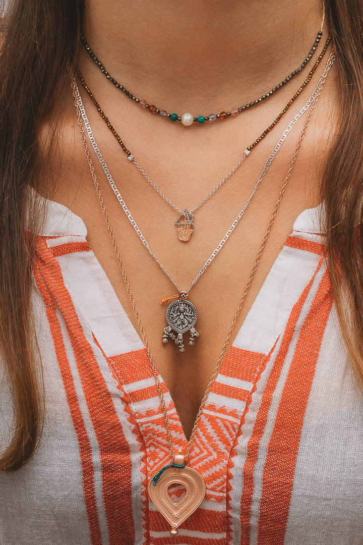 Bunte Choker Kette aus Pyrit, bunten Edelsteinen und echter Perle.