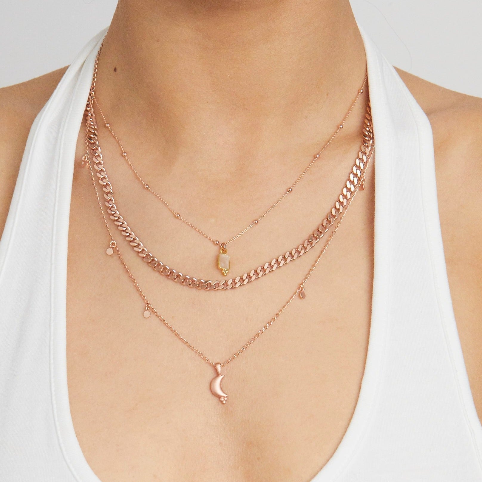Mond Kette Magic Moon rosévergoldet mit Mond Anhänger.
