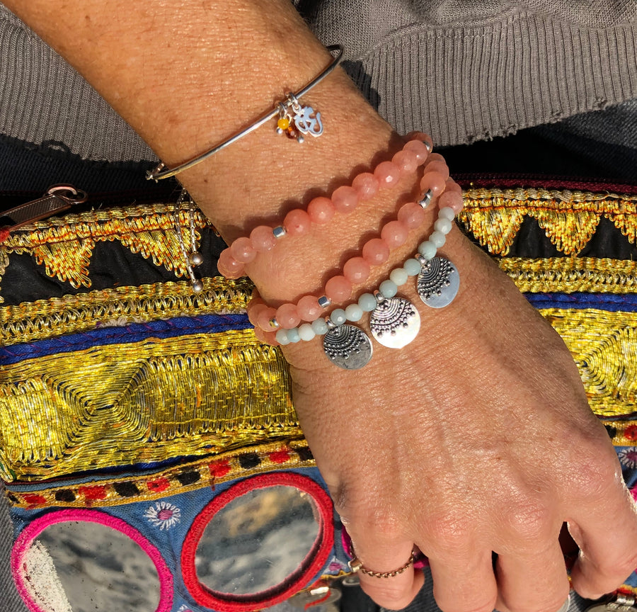 Edelstein Armband aus Stretch mit echten, rosefarbenen Achaten und grünen Amazonit Edelsteinen.