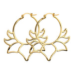 Lotus Ohrringe vergoldet als Creolen.