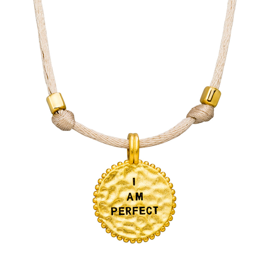 Adjustable "I am perfect" necklace, cream