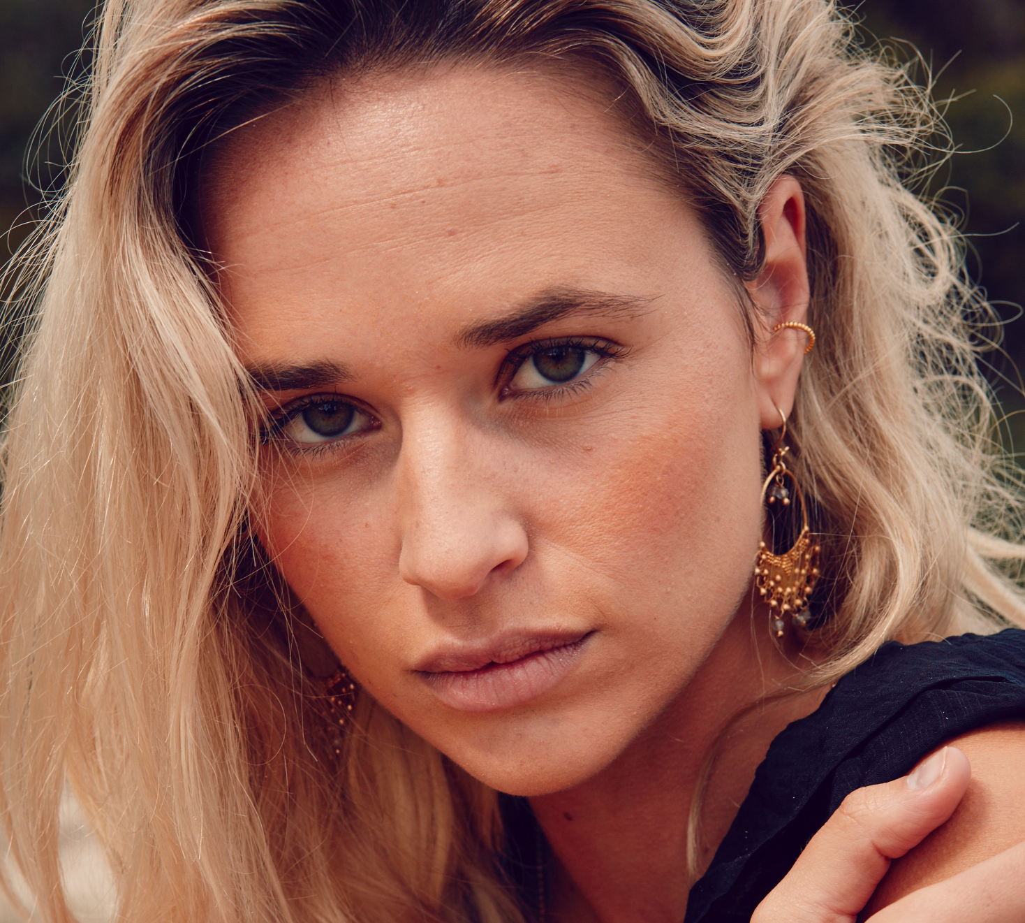 Vergoldeter Ear Cuff mit Bubbles für deinen Boho Ohrschmuck.