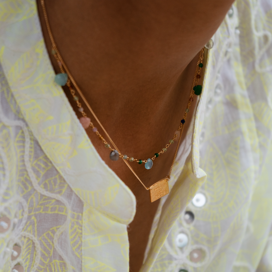 Edelstein Choker Kette mit vergoldetem Amulett Anhänger