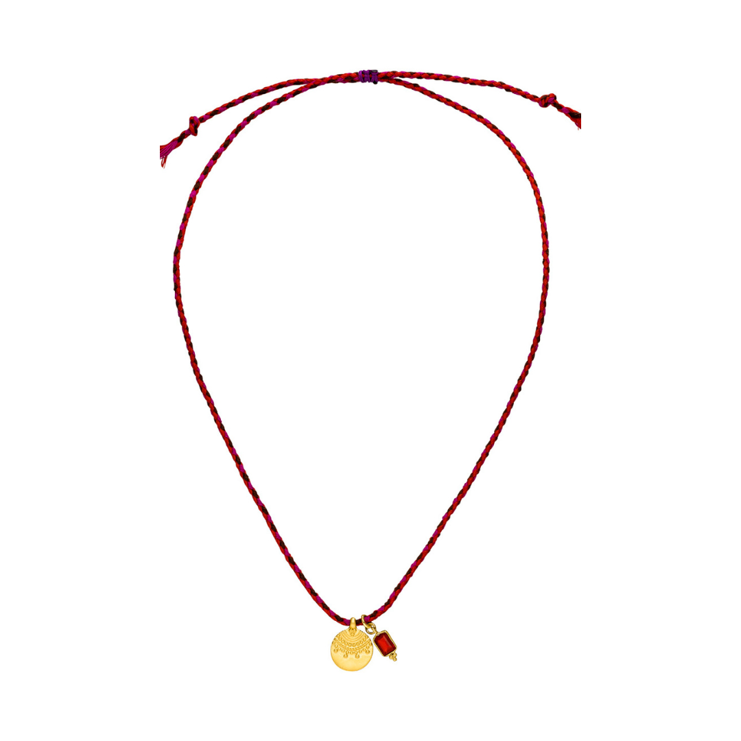 Choker Kette in rot Tönen mit Sonne Münze Anhänger in Goldund Granat Edelstein.